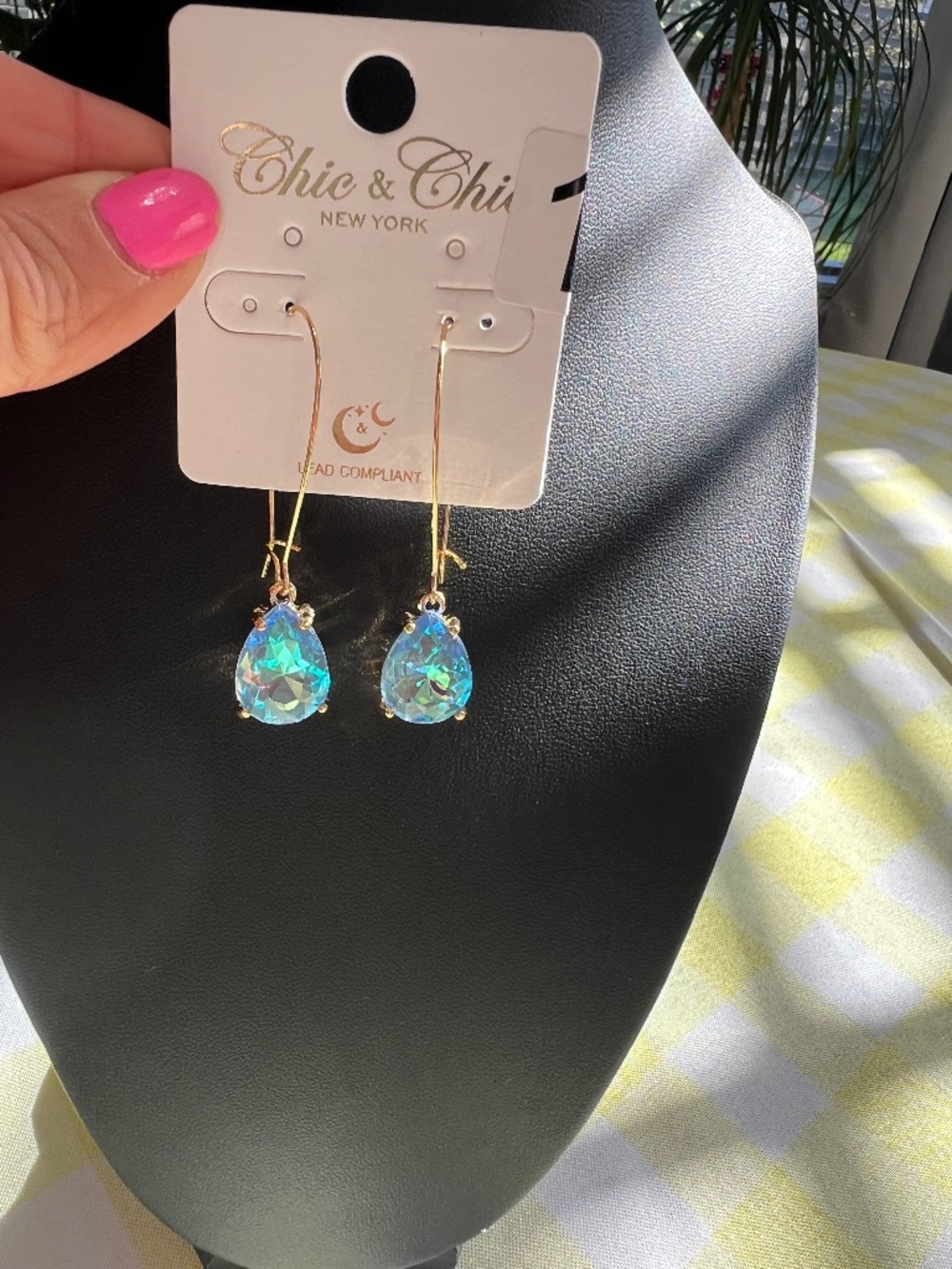 Chic & Chic Teal teardrop dangle earrings